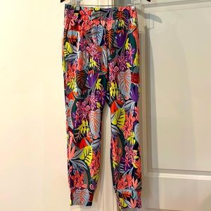 CAbi Spring ‘21 Snappy Jogger M